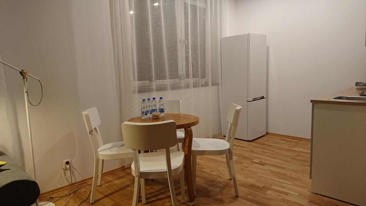 Apartament nad Stonehenge Appartement Dąbrowa Górnicza Buitenkant foto