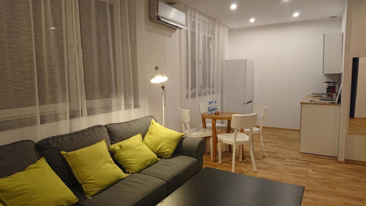 Apartament nad Stonehenge Appartement Dąbrowa Górnicza Buitenkant foto