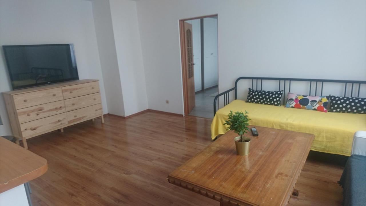 Apartament nad Stonehenge Appartement Dąbrowa Górnicza Buitenkant foto