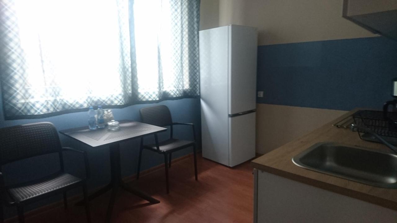 Apartament nad Stonehenge Appartement Dąbrowa Górnicza Buitenkant foto